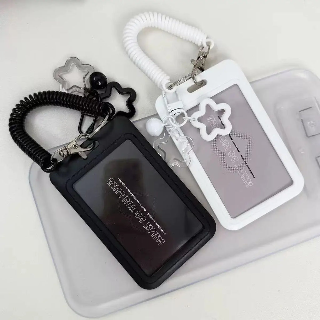 colorful star-shaped retractable plastic ID card holder with keychain. Cute and practical, suitable for bus cards, campus ID,